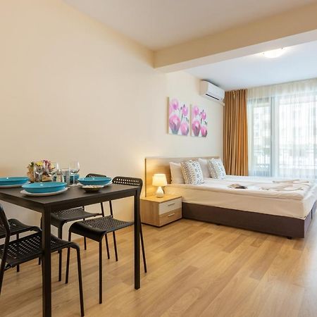 Apartments Flora Burgas City Exterior foto