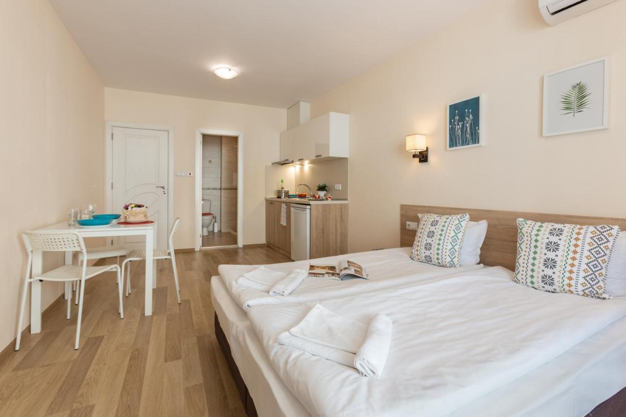 Apartments Flora Burgas City Exterior foto